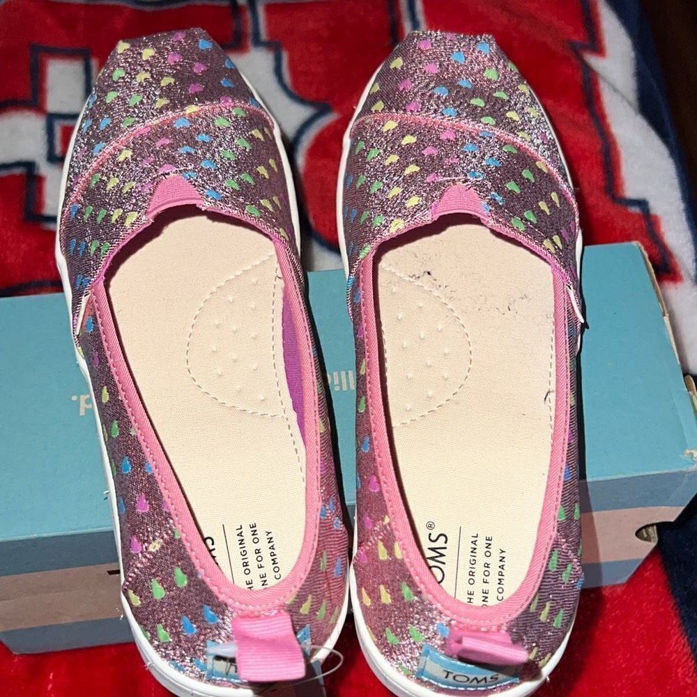 TOMS - Picture 4 of 9